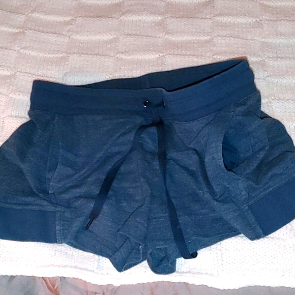 Athletic works size Medium shorts - Picture 4 of 4